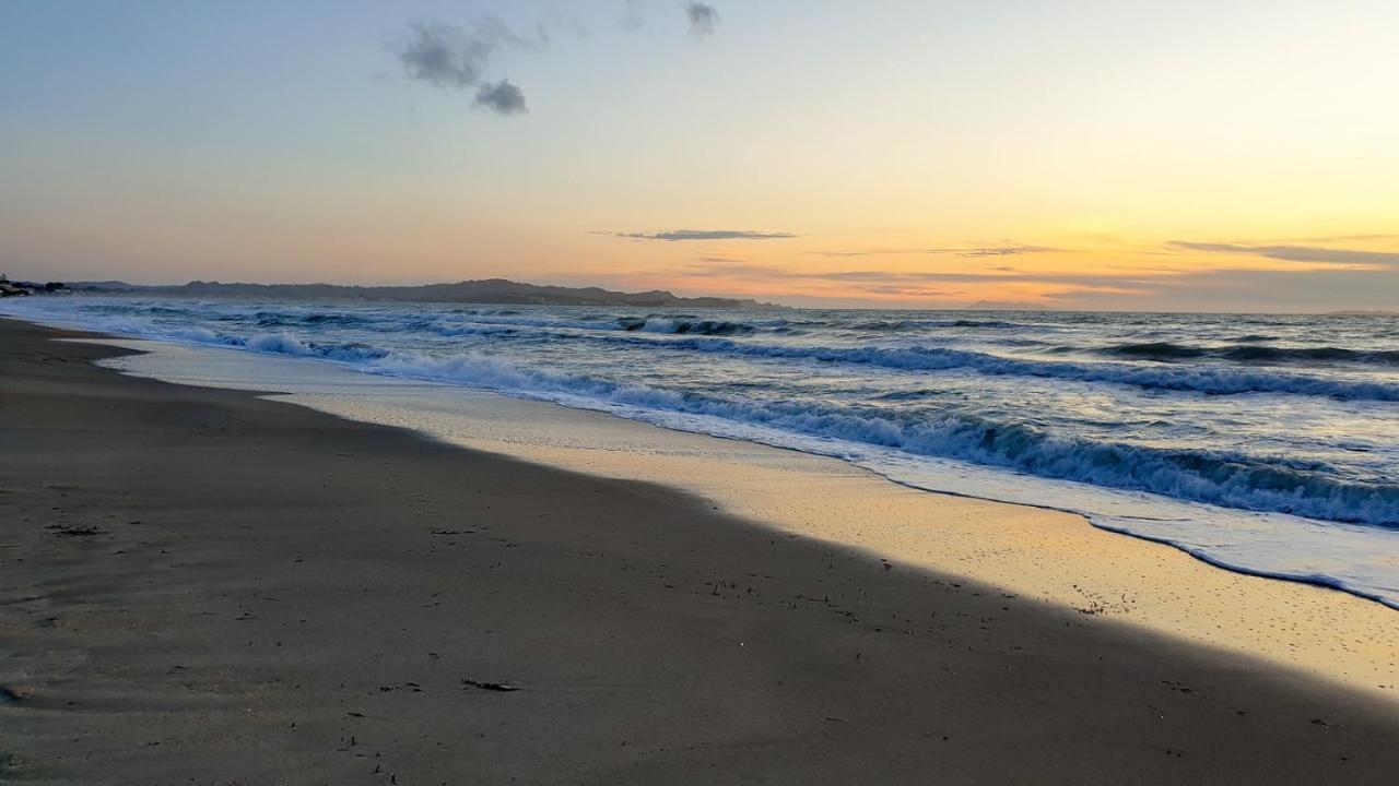 Dalas Beach House Paralía Almirú Kültér fotó